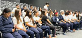 Câmara de Goianésia abre as portas e aproxima alunos da política com programa Escola na Câmara