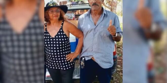 Casal morre após carro bater de frente com carreta