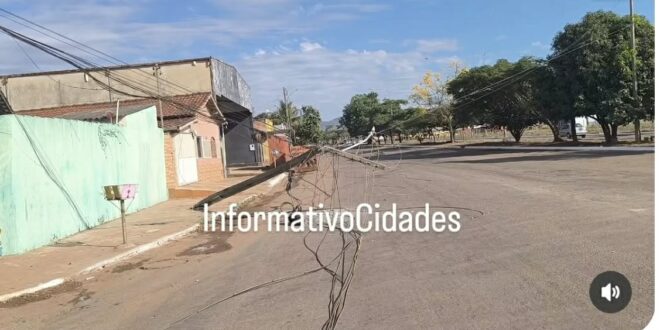 CARRETA ATINGE FIAÇÃO E DERRUBA POSTE NO BAIRRO SÃO CRISTÓVÃO, EM GOIANÉSIA