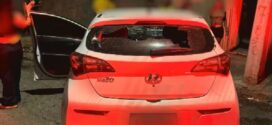 Biomédica atropela criança e adolescentes ao usar carro para invadir casa onde estava o ex, diz polícia